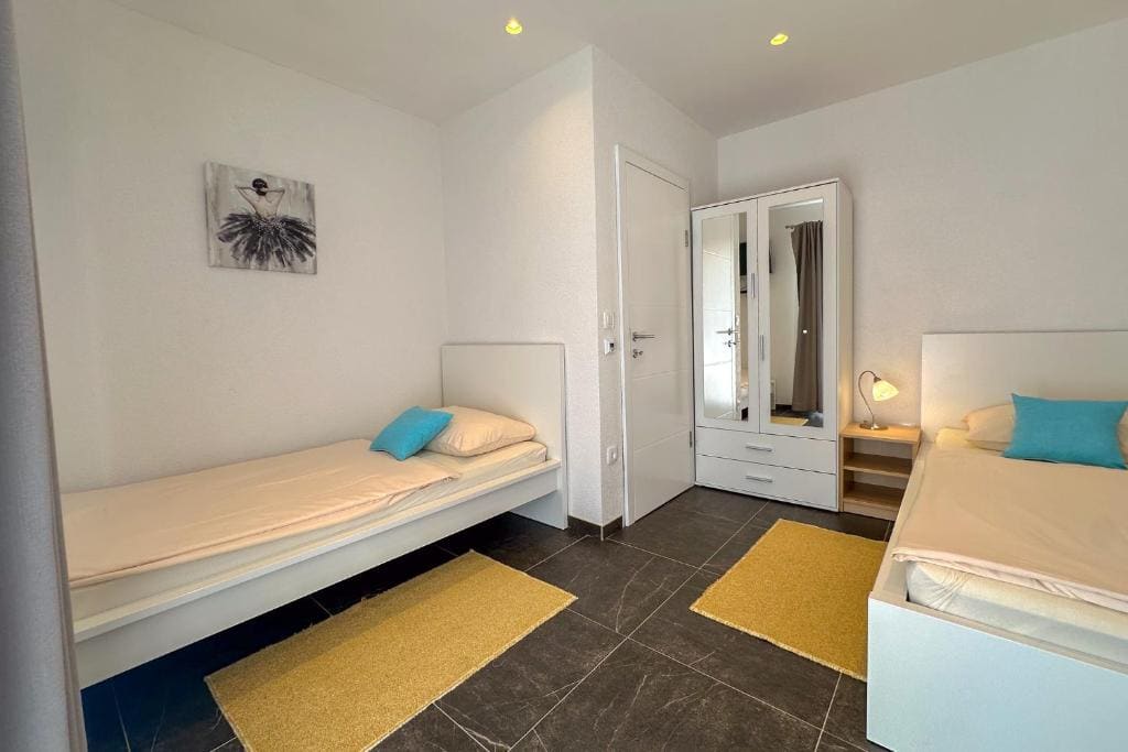 Apartment with Sea View room - Image 2