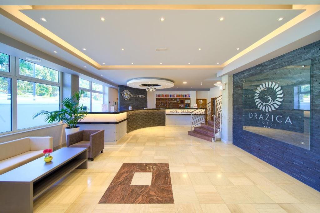 Double Room with Balcony and Sea View room - Image 2