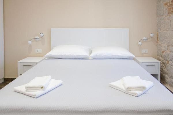 Deluxe King Room room - Image 3