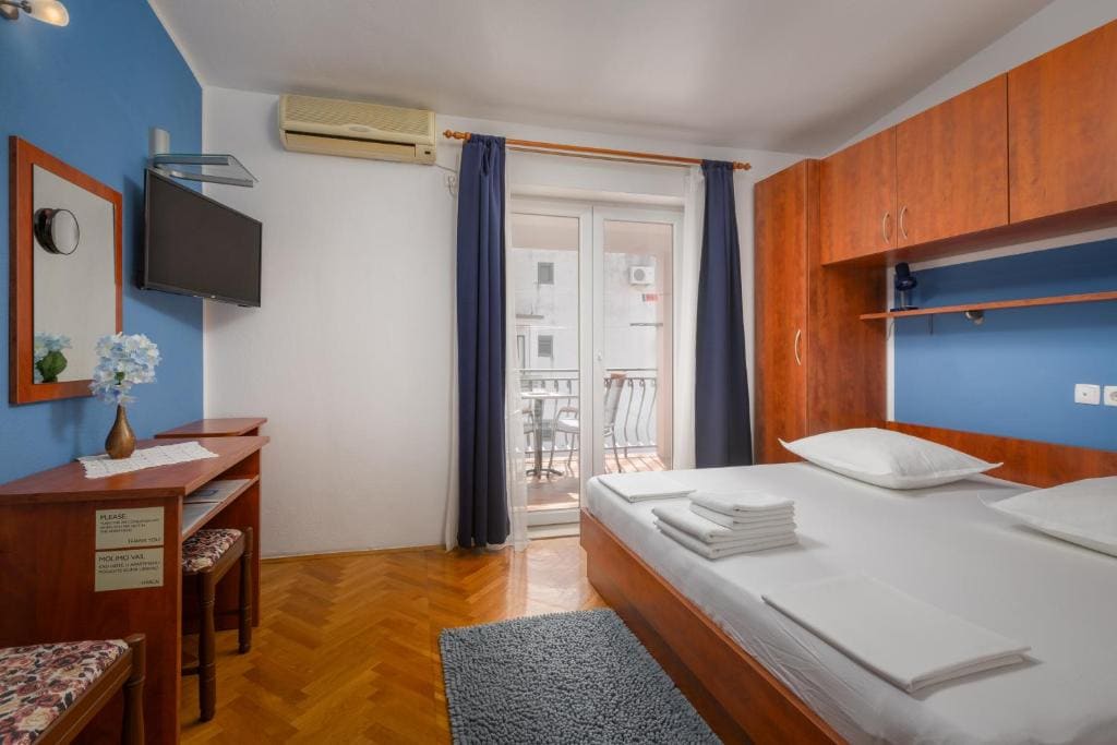 Studio Apartment with Sea View room - Image 2
