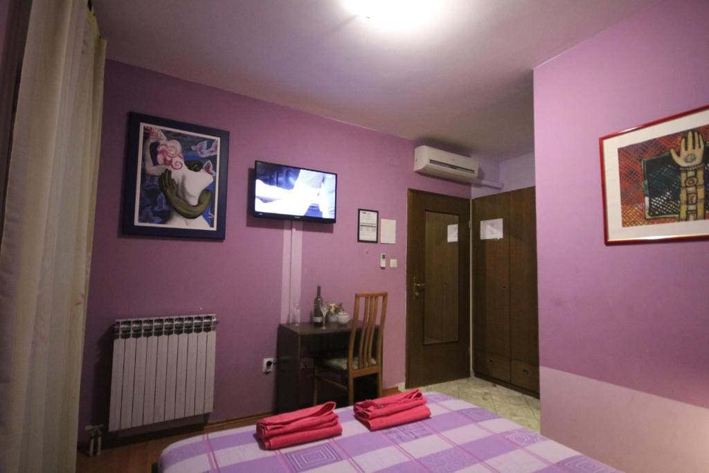 Small Double Room room - Image 3