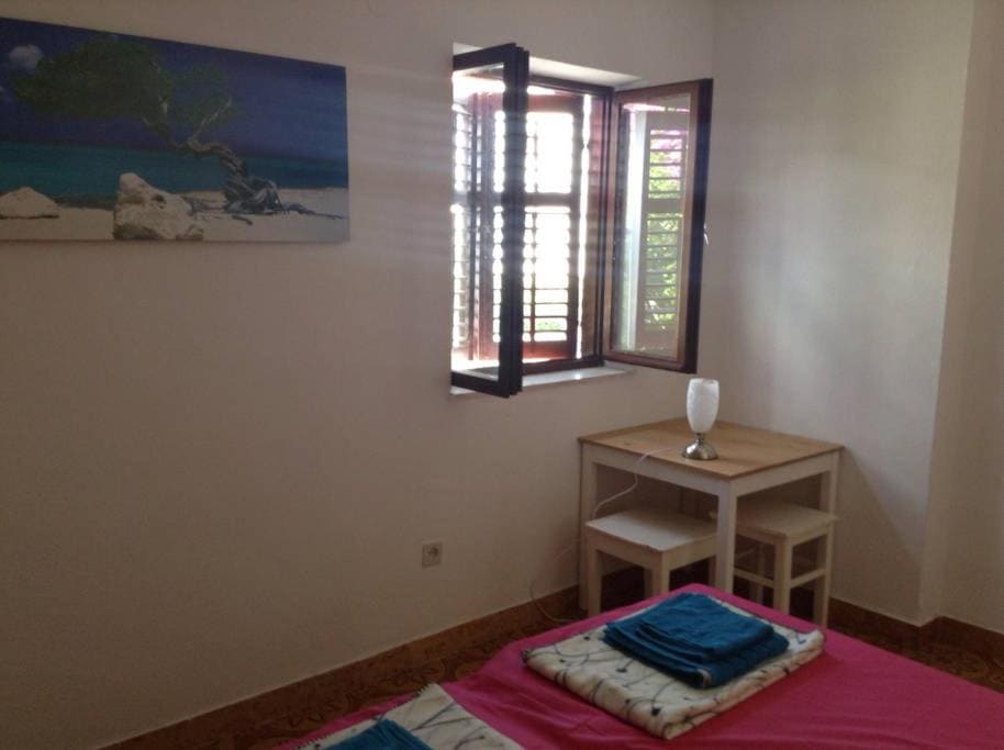 Large Double Room room - Image 1