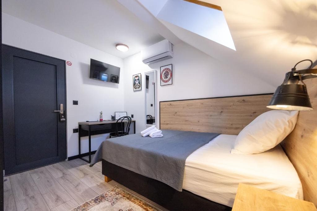 Deluxe Single Room room - Image 2