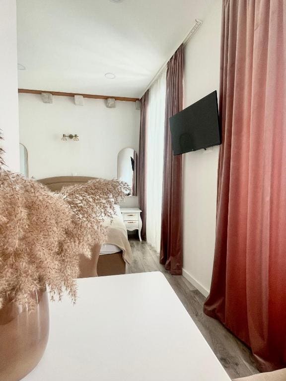 Deluxe Room room - Image 2