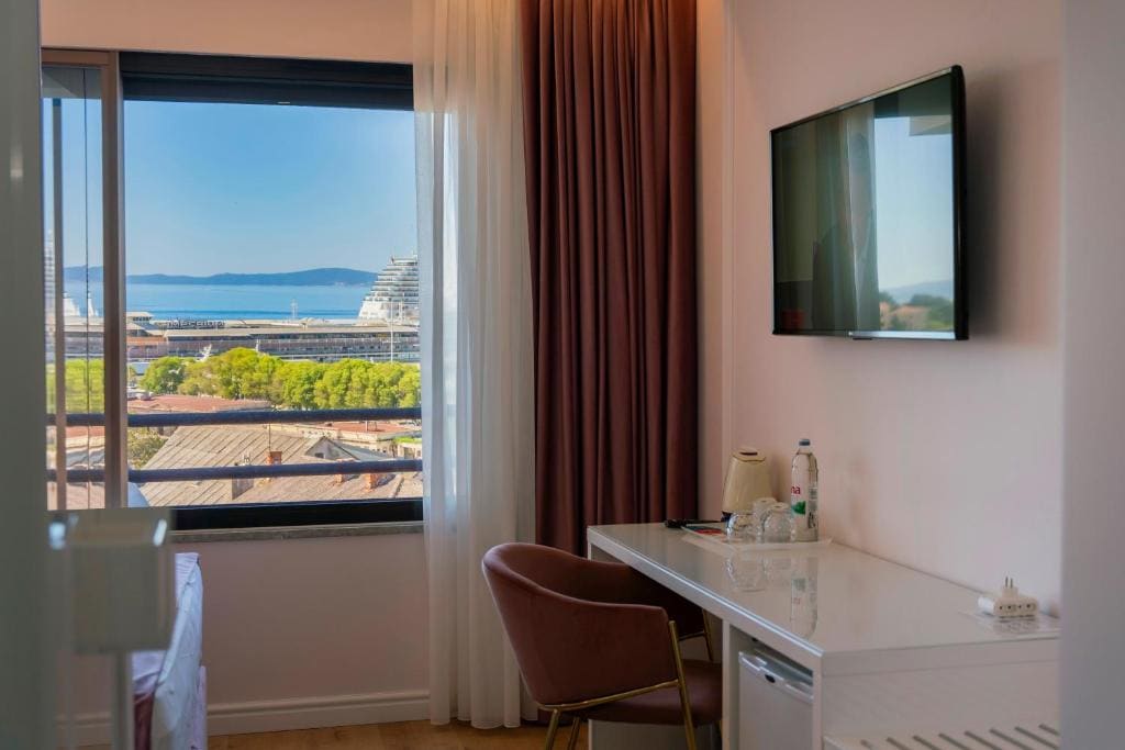 Standard Single Room with Sea View room - Image 3