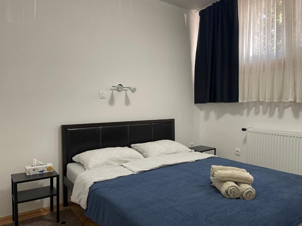 Double Room with Private Bathroom room - Image 3