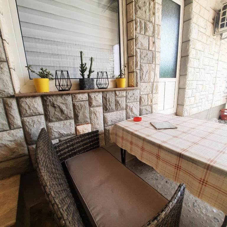 Apartment room - Image 1