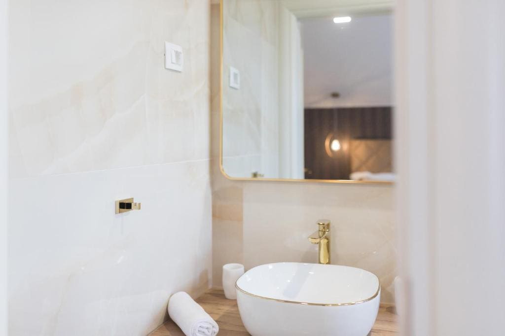 Double Room with Private Bathroom room - Image 1