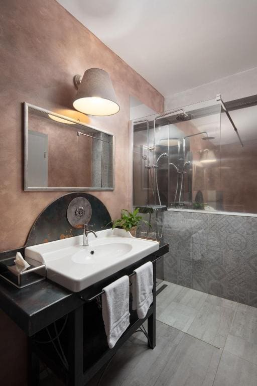 Standard Triple Room room - Image 1