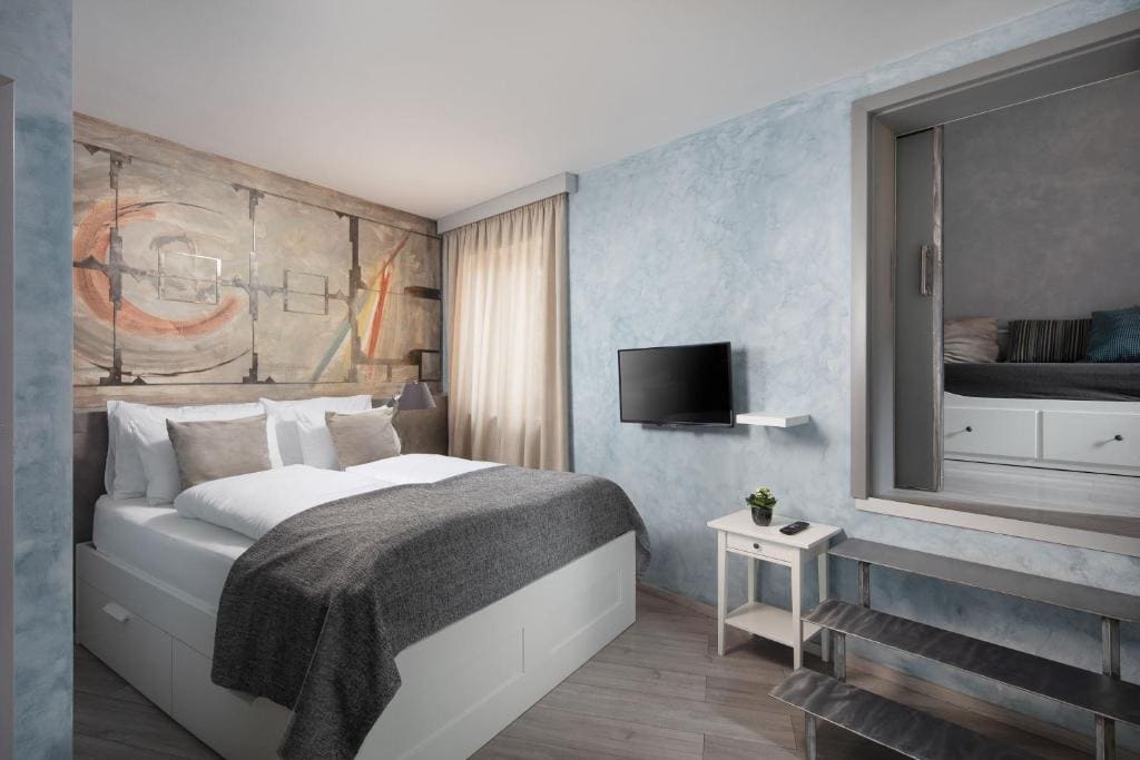 Standard Triple Room room - Image 2