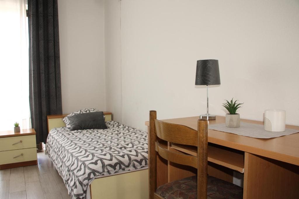 Classic Triple Room room - Image 3