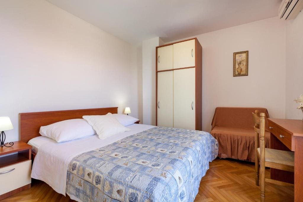 Double Room with Sea View room - Image 1