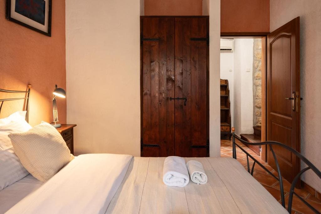 Room room - Image 2