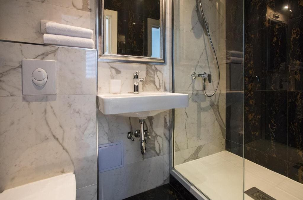 Superior Double Room room - Image 2