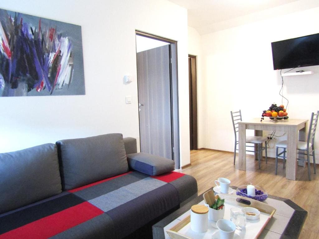Room room - Image 1