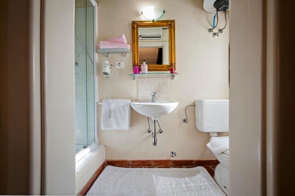 Attic Double Room with Kitchenette room - Image 1