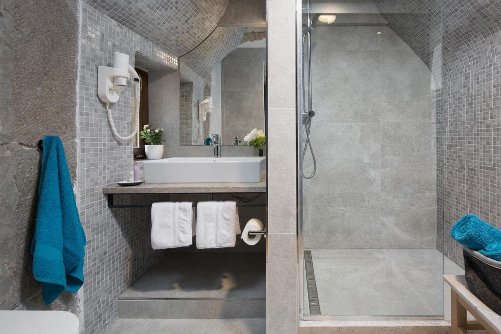 Deluxe Double or Twin Room with Terrace room - Image 1