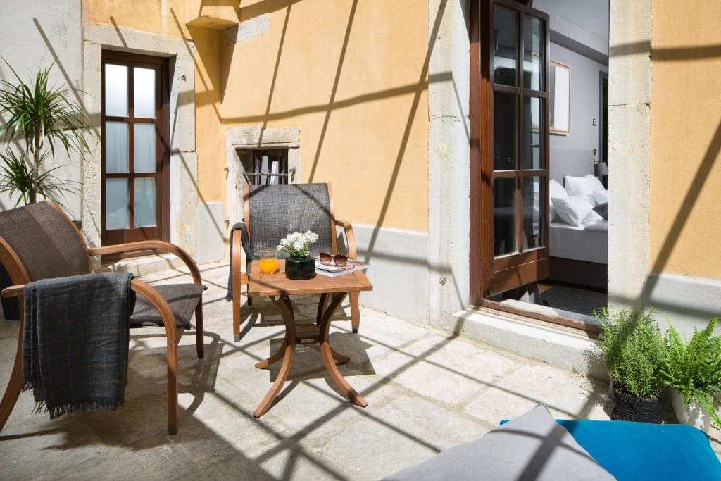 Deluxe Double or Twin Room with Terrace room - Image 3