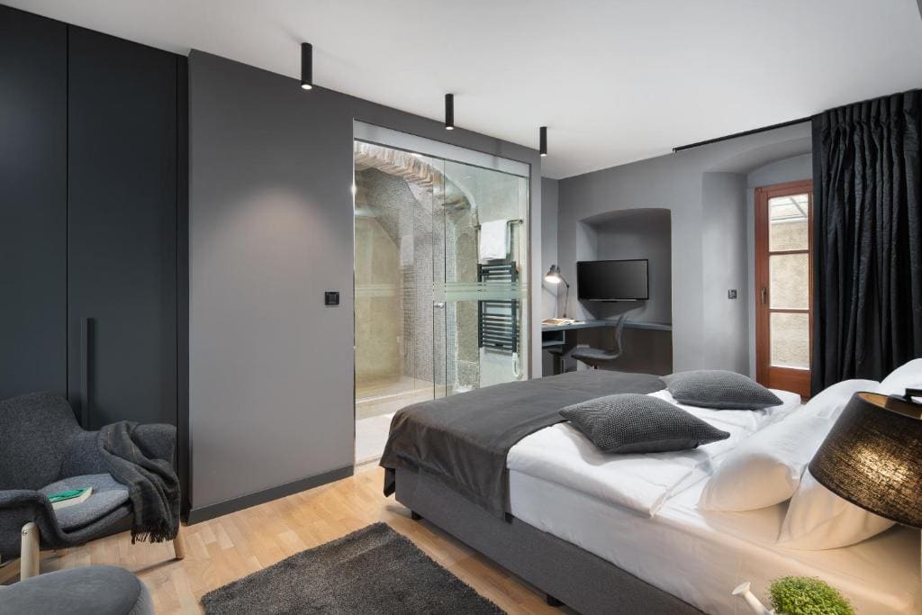 Deluxe Double or Twin Room with Terrace room - Image 2