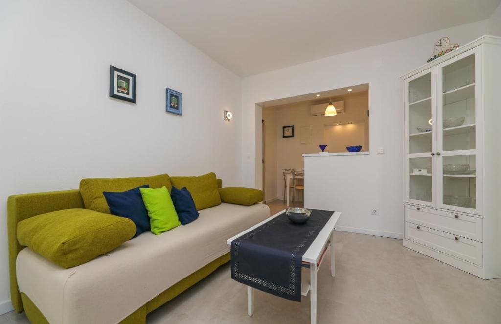 Apartment with Balcony room - Image 3