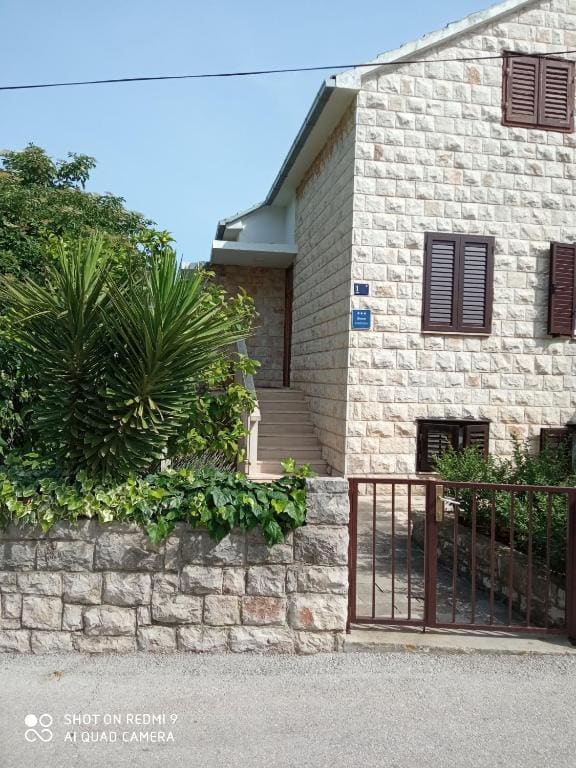 Apartment with Balcony room - Image 1
