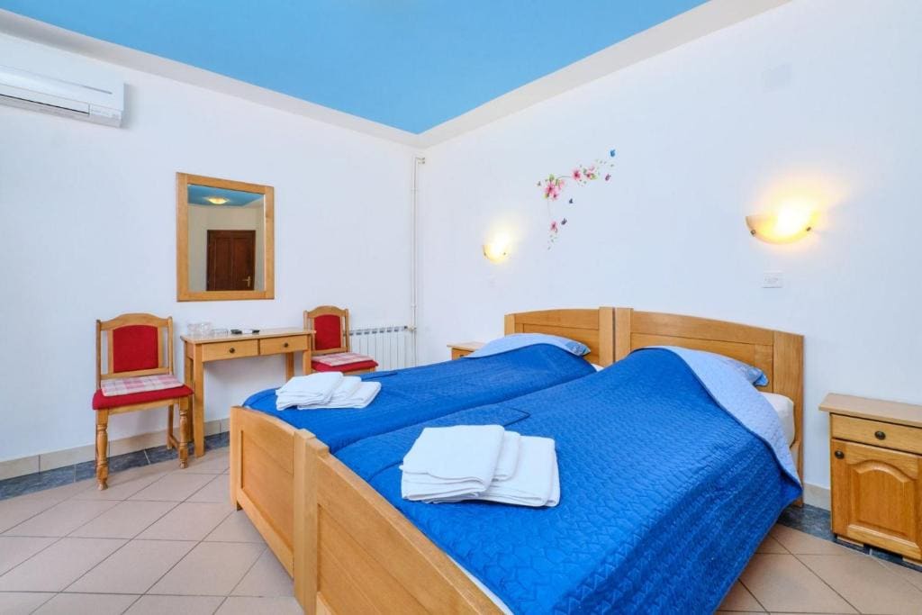 Twin Room with Terrace room - Image 2