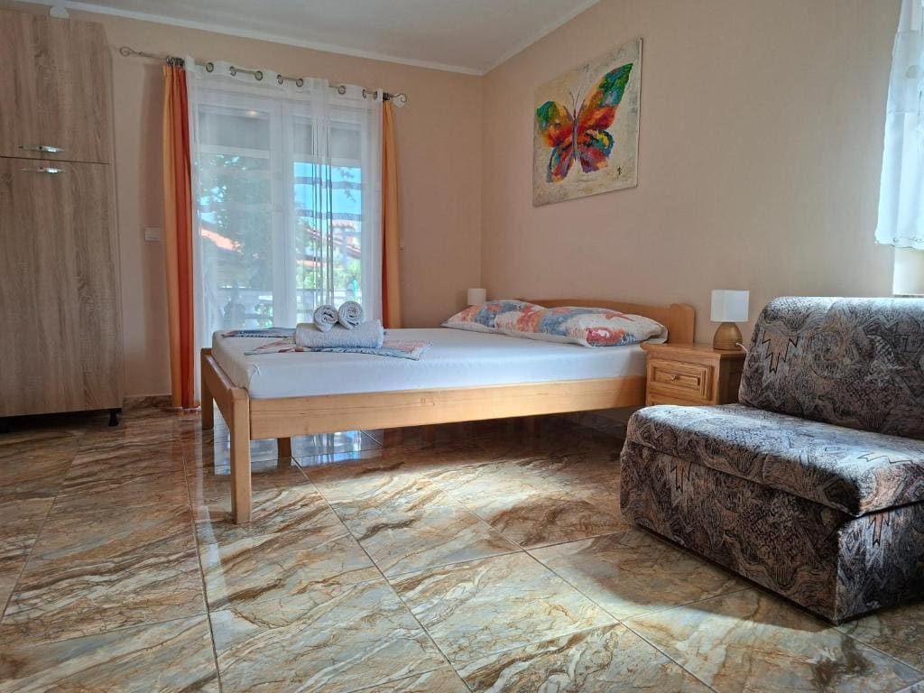 Apartment with Balcony room - Image 2