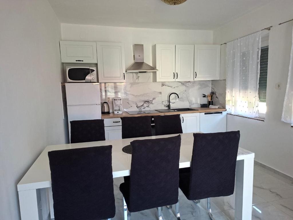 Apartment with Sea View room - Image 1