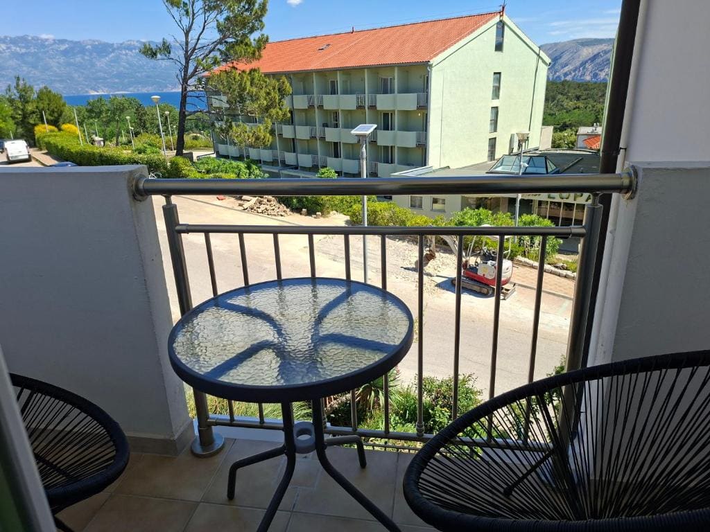 Apartment with Sea View room - Image 2
