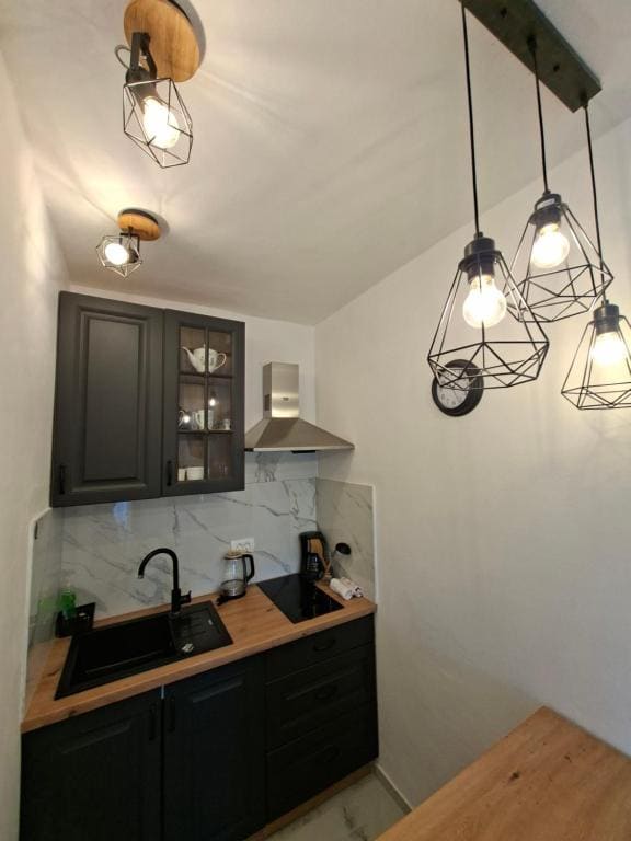 Studio with Balcony room - Image 2