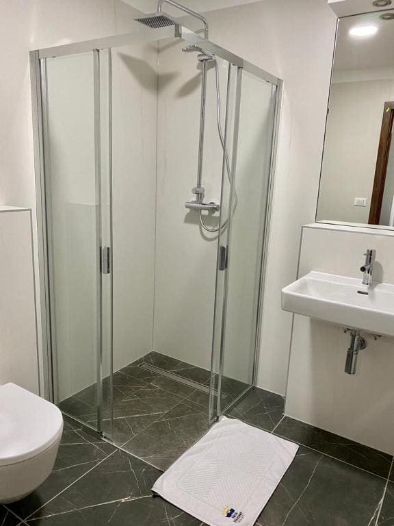 Deluxe Suite room - Image 2