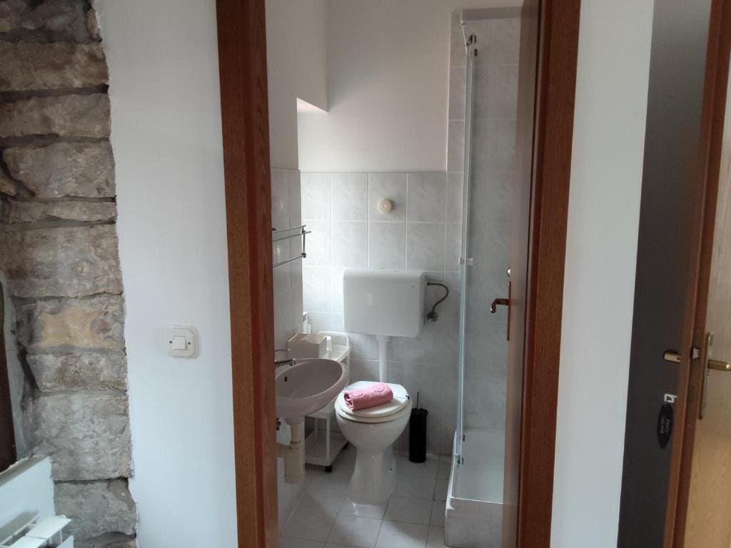 Classic Double Room room - Image 3