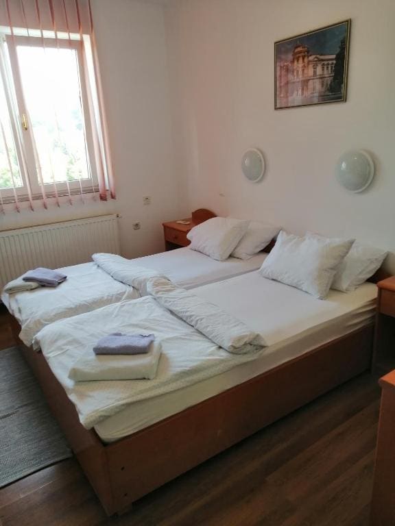 Double Room room - Image 2