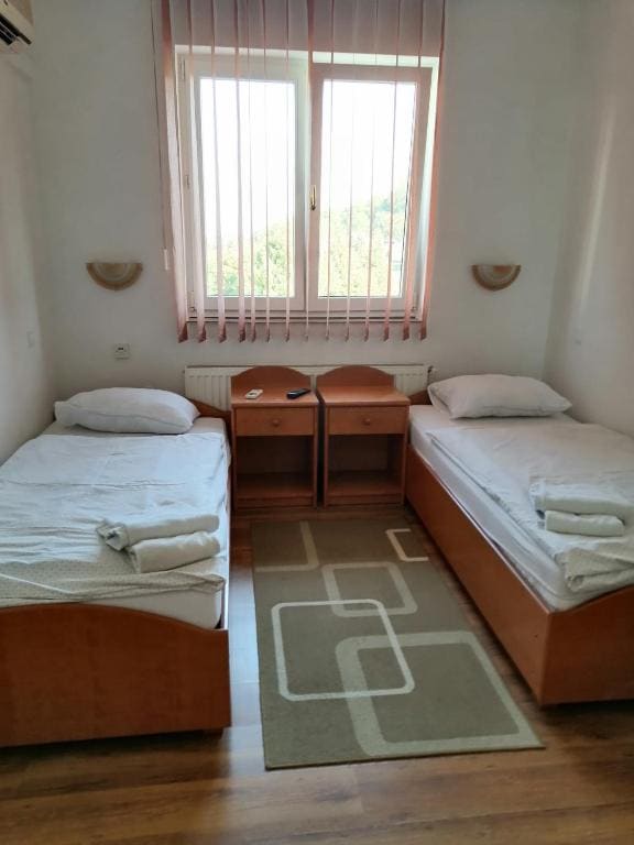 Twin Room with Private Bathroom room - Image 1