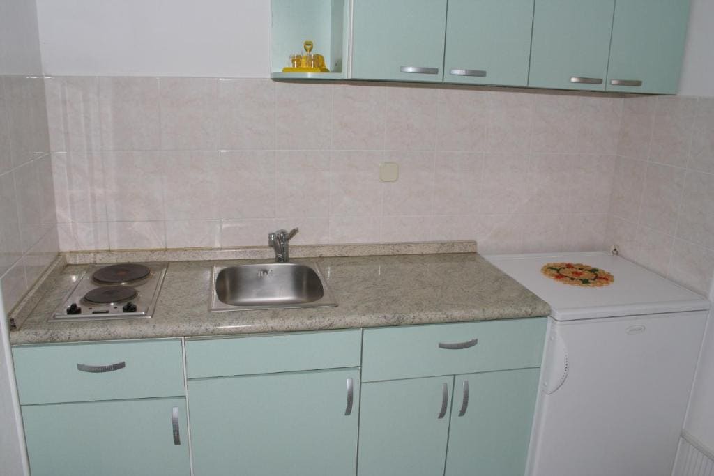 One-Bedroom Apartment room - Image 1