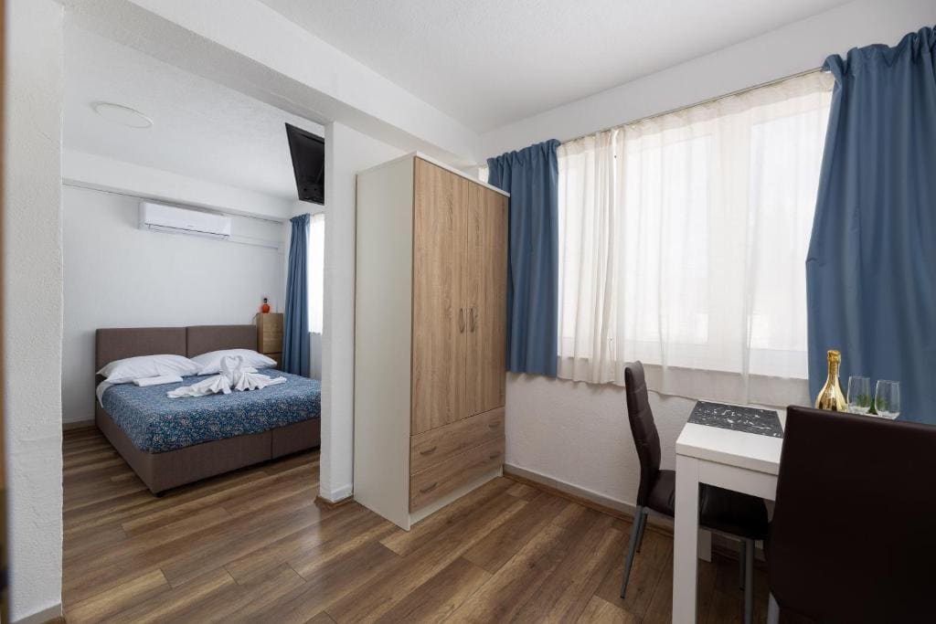 Budget Double Room room - Image 2