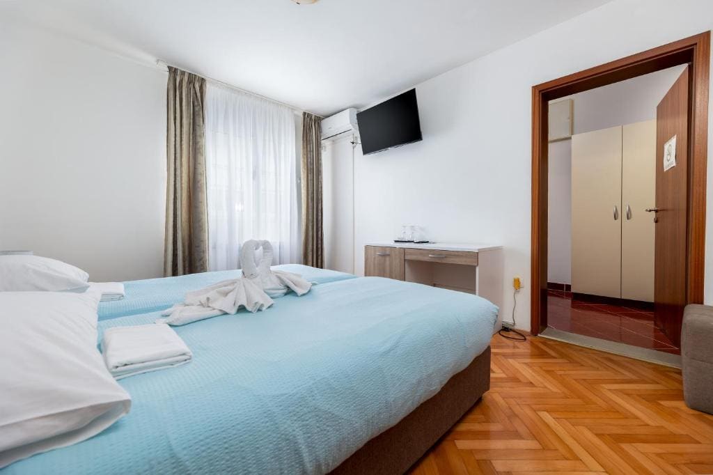 Double Room room - Image 2