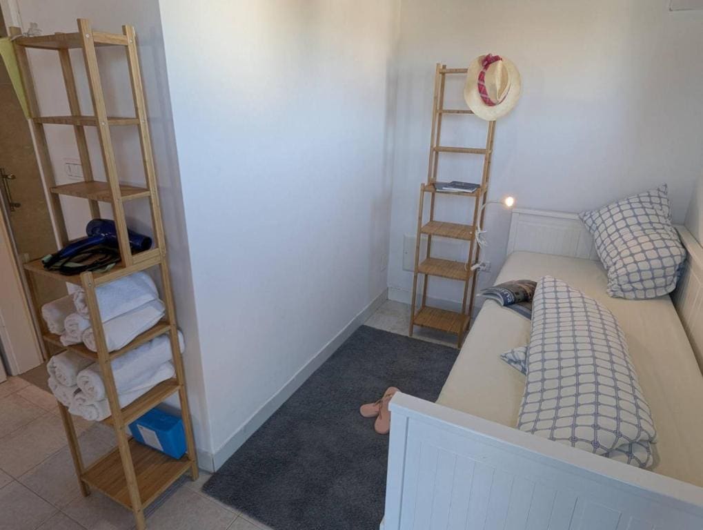 Deluxe Family Room room - Image 2
