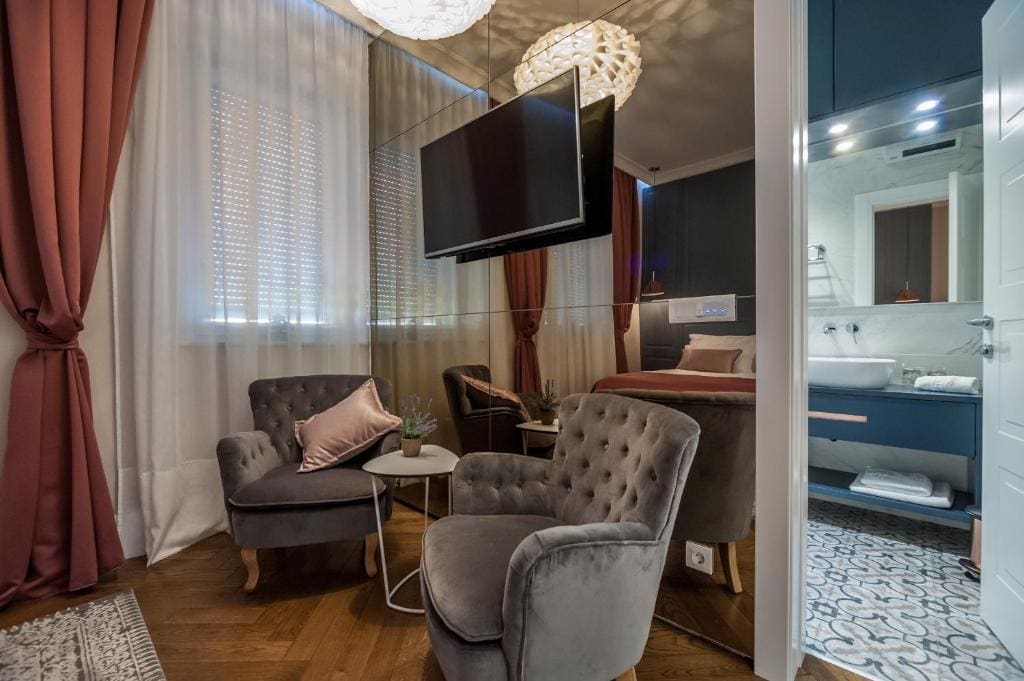 Deluxe Double Room with View room - Image 1