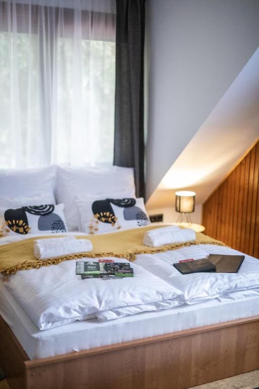 Deluxe Double Room room - Image 3