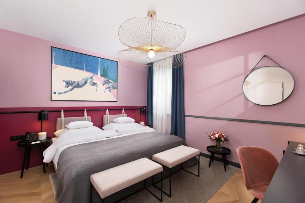Superior King Room room - Image 3