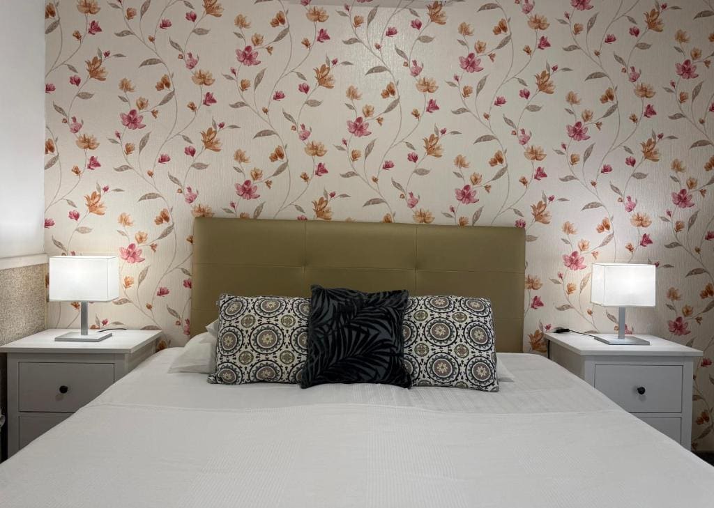 Large Double Room room - Image 2
