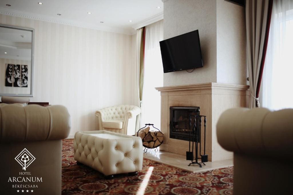 King Suite with Spa Bath room - Image 3
