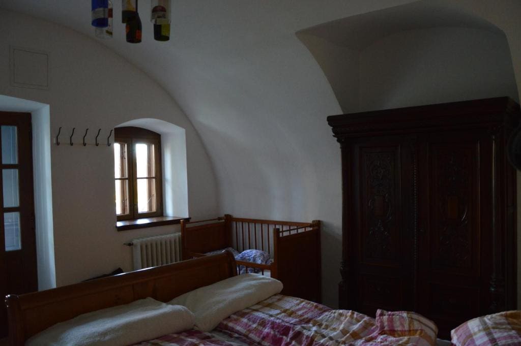 Double Room with Cot Available room - Image 2