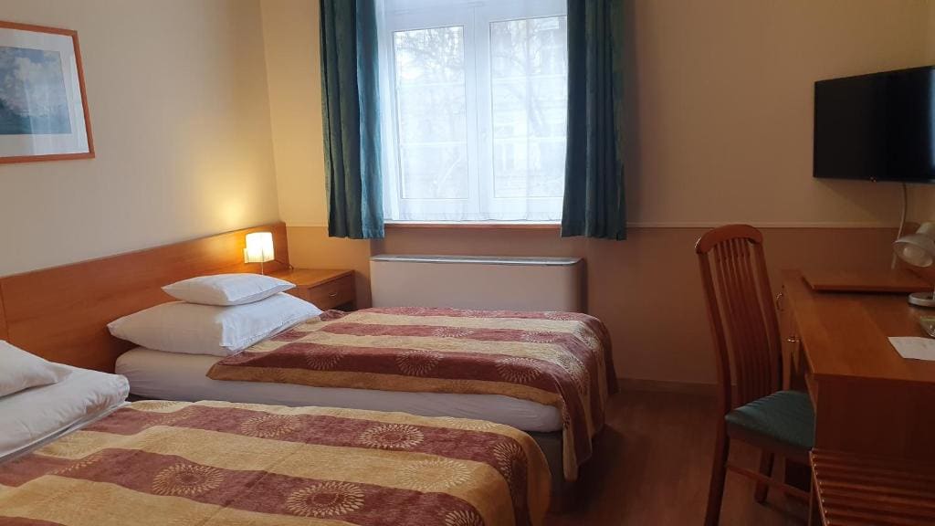Double or Twin Room room - Image 3