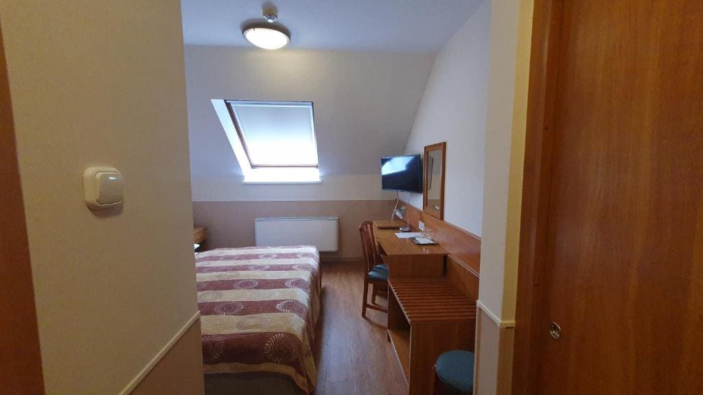Double Room - Attic room - Image 2