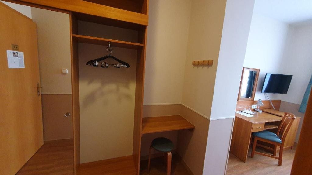 Standard Queen Room room - Image 3