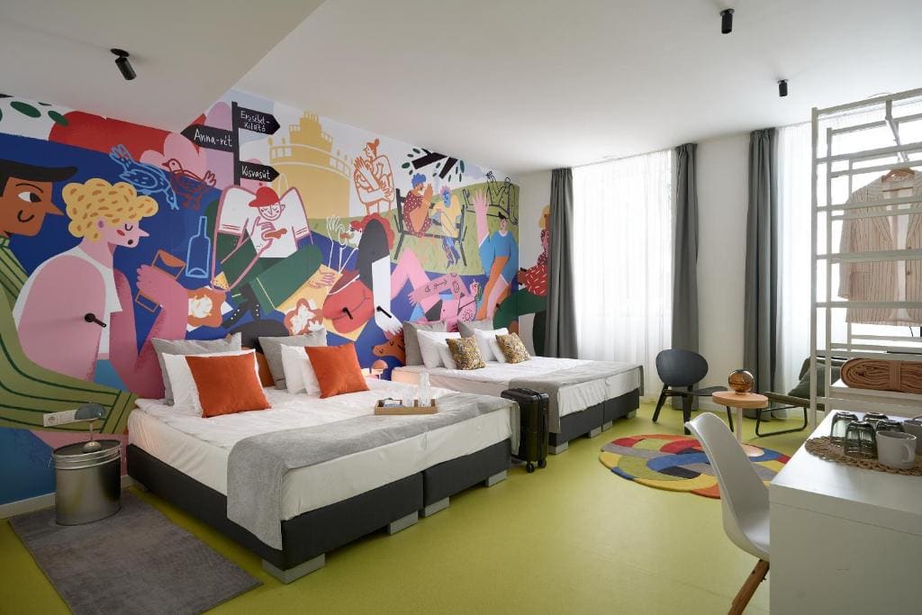 Family Room room - Image 1