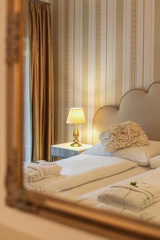 Superior Double Room room - Image 1