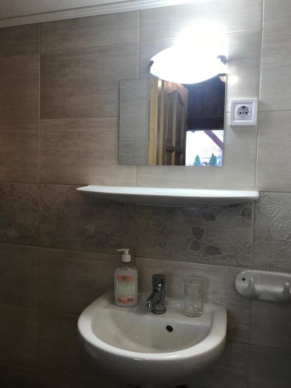 Comfort Triple Room with Shower room - Image 2
